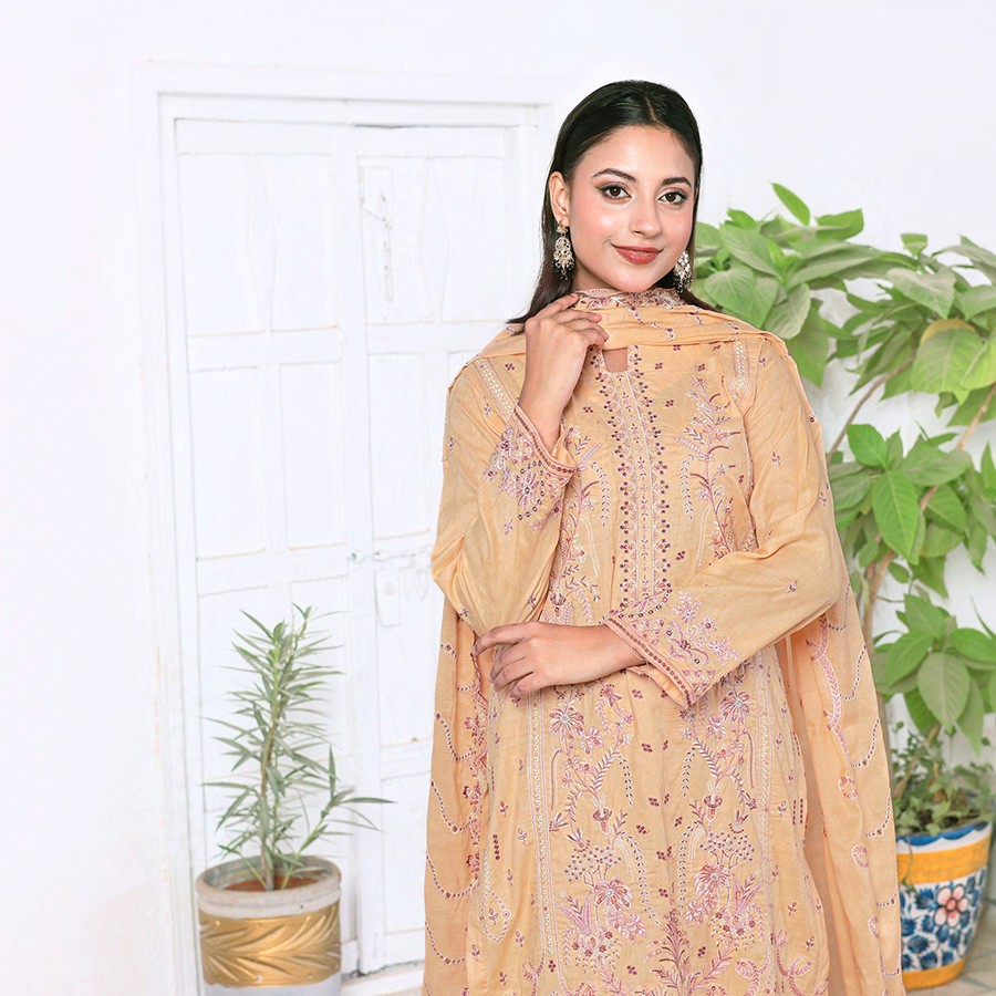 MAHERBANO BLANCHEDALMOND